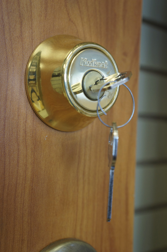 deadbolt lock and key